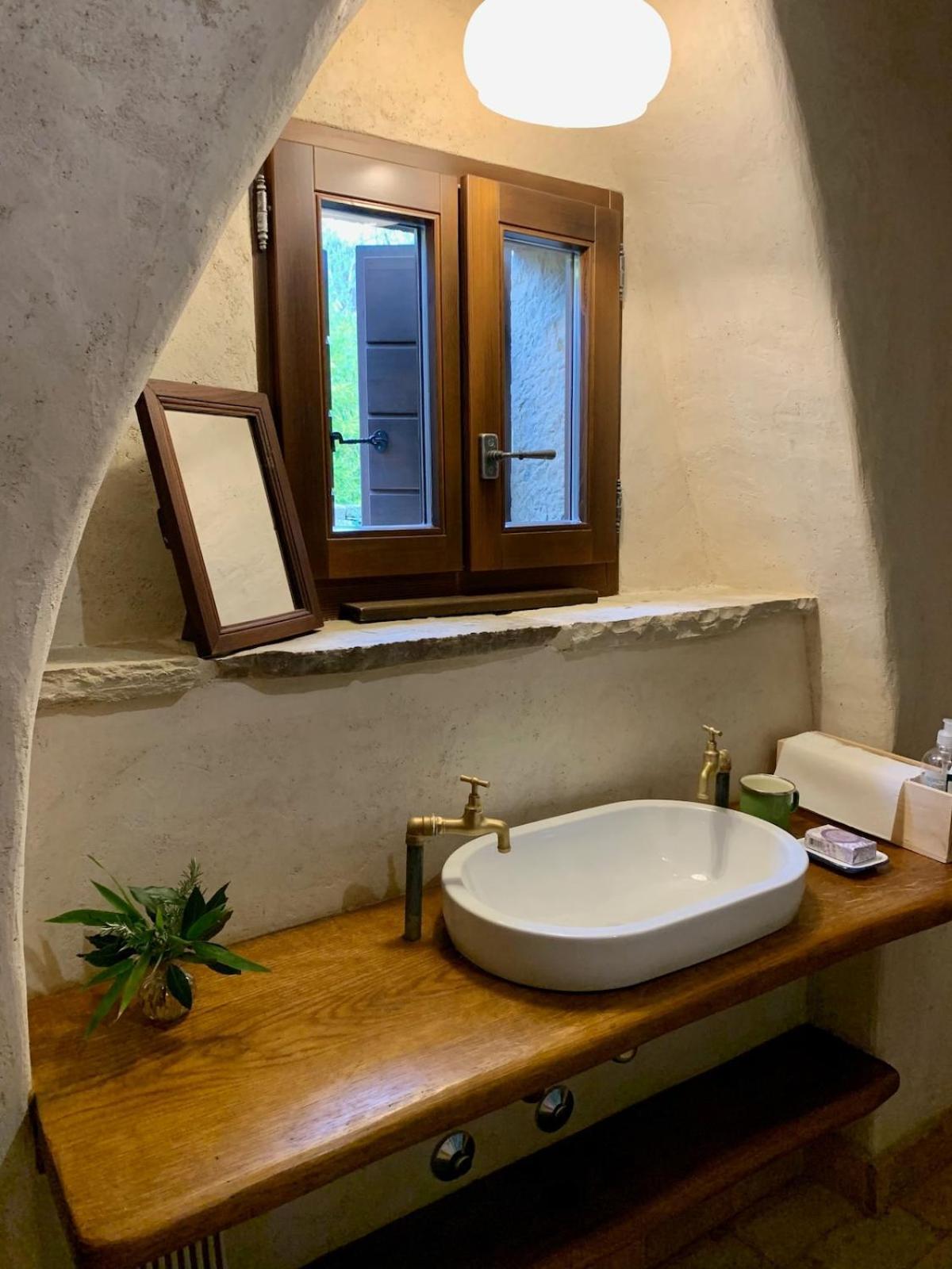 Bolara 60: The Cottage グロジュニャン エクステリア 写真